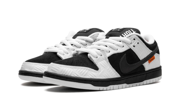Nike SB Dunk Low TIGHTBOOTH - Image 2