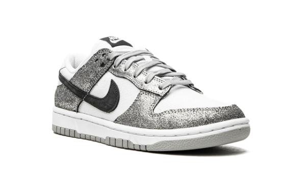 Nike Dunk Low Golden Gals - Image 5