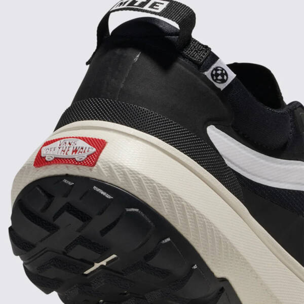 Tênis Vans Crosspath Mte Black White - Imagem 7