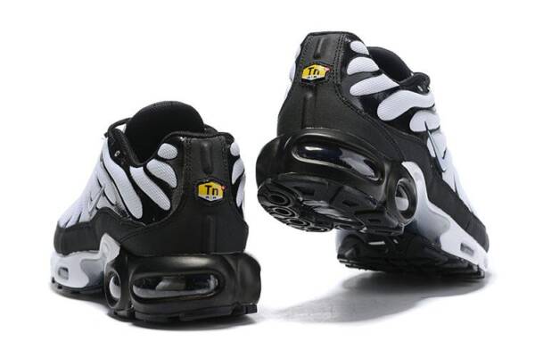 Air Max Plus TN 1 “Oreo” - Imagem 3