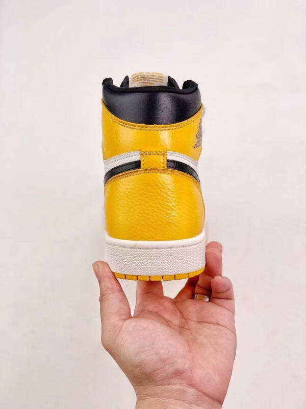 Nike Air Jordan 1 Retro High “Taxi” - Imagem 5