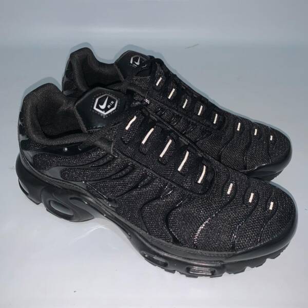 Air Max Plus TN 1 “Triple Black” - Imagem 2