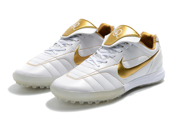 Chuteira Nike Retro Tiempo Legend 7 Elite TF Branco e Gold Society - Imagem 7