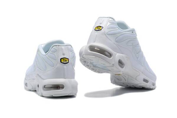 Air Max Plus TN 1 “Triple White” - Imagem 3